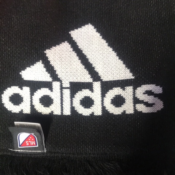 2017 Mles Cup Champions Adidas Toronto FC Champions Scarf - Picture 9 of 9